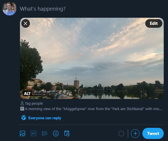 Upload Mask with Description The ALT-label is now showing on the left bottom corner of the photo preview.